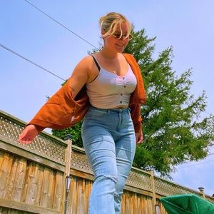 Meet your Posher, Melissa